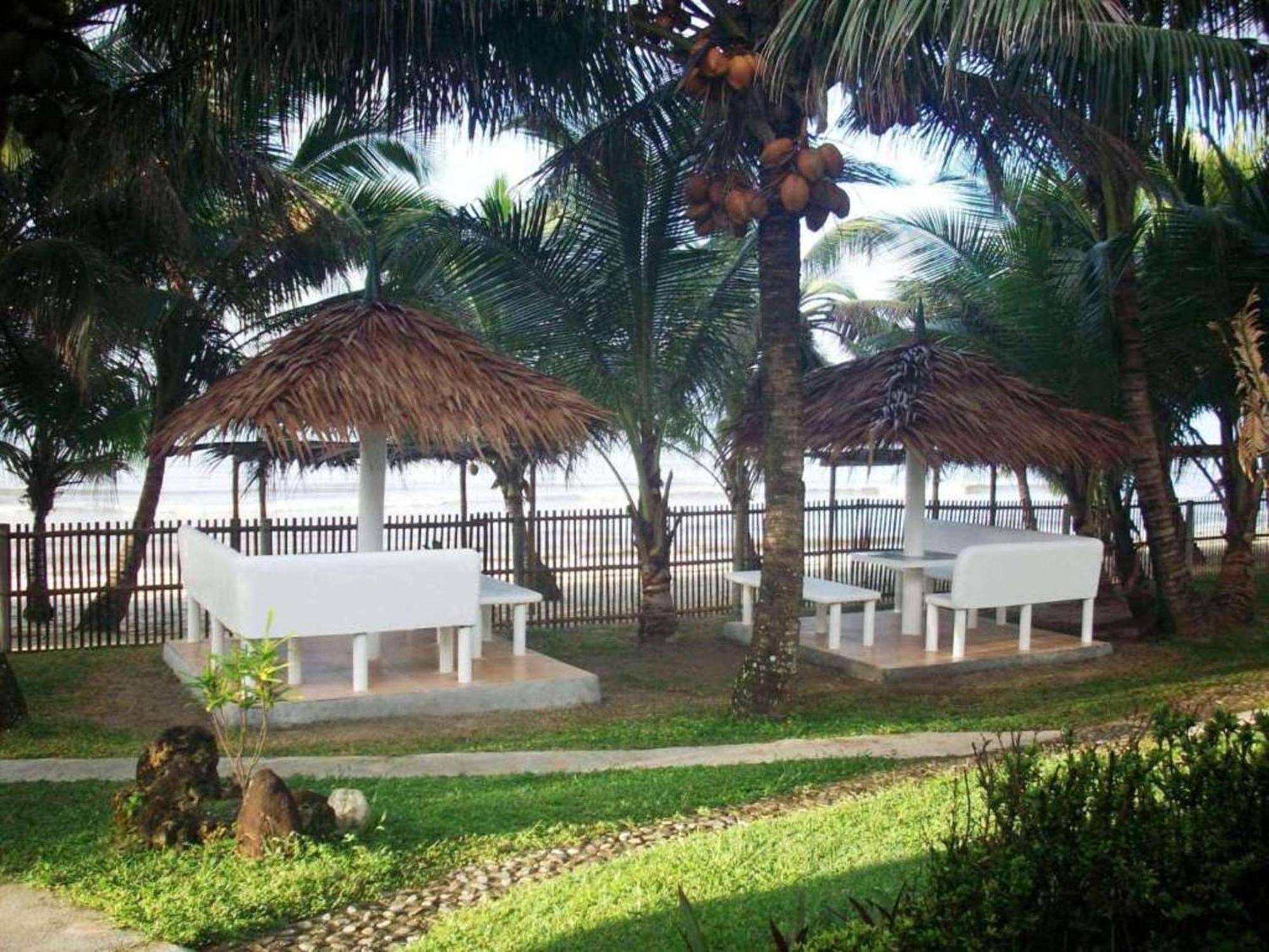 Phaidon Beach Resort Pandan Exteriör bild